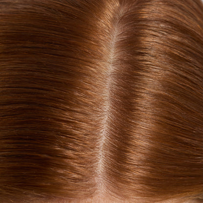KITSCH Strengthening Rosemary & Biotin Scalp & Hair Oil 0.34fl oz./10mL — after shot of model hair — Supercharged with an antioxidant rich blend of argan, jojoba, and castor oils to nourish your hair & scalp — for visibly healthier, stronger-looking hair
